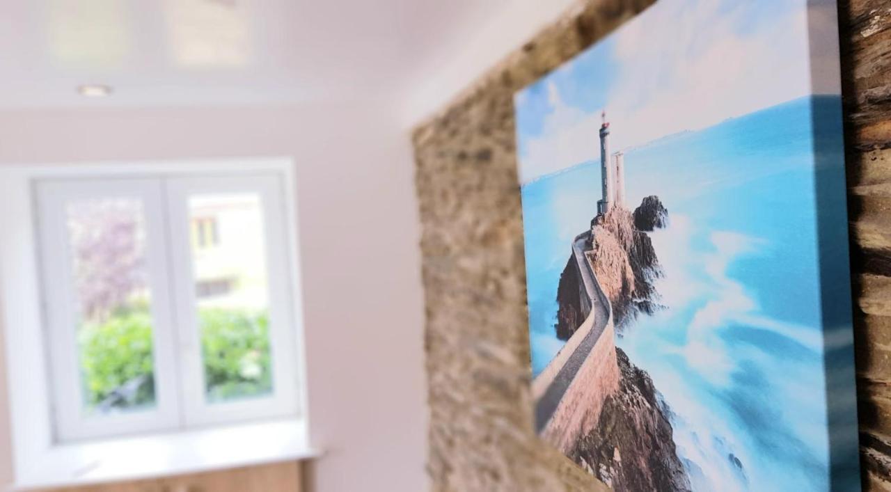 Le Vieux Moulin Gites - Detached Cottage With Garden Views And Pool Guégon Esterno foto