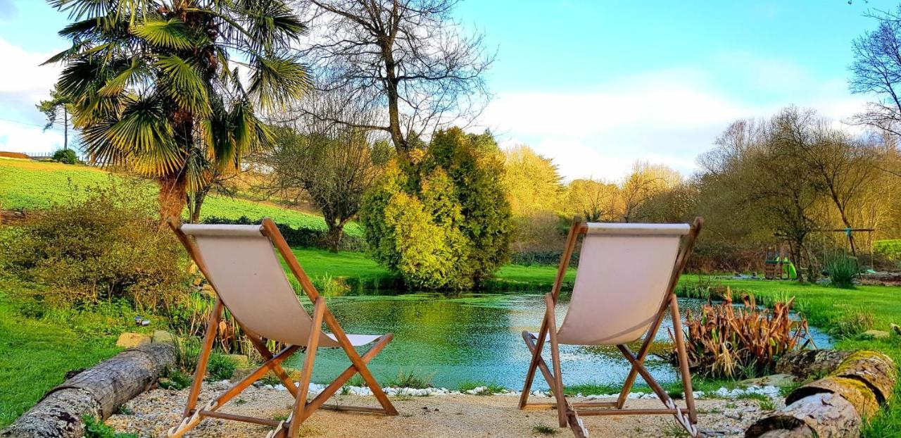 Le Vieux Moulin Gites - Detached Cottage With Garden Views And Pool Guégon Esterno foto