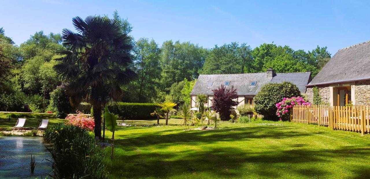 Le Vieux Moulin Gites - Detached Cottage With Garden Views And Pool Guégon Esterno foto