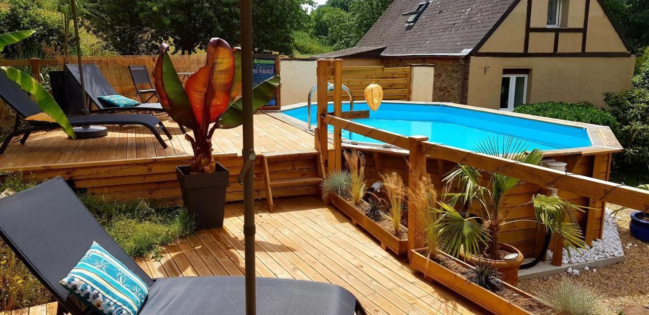 Le Vieux Moulin Gites - Detached Cottage With Garden Views And Pool Guégon Esterno foto