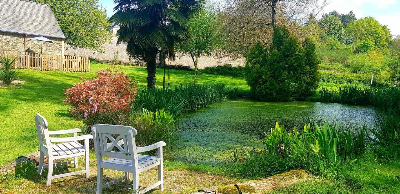 Le Vieux Moulin Gites - Detached Cottage With Garden Views And Pool Guégon Esterno foto